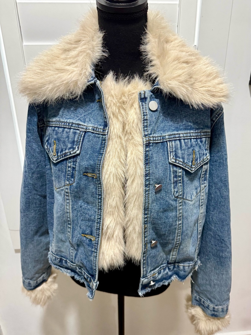 Vanita Brand Blue Denim Jacket with Removable Cream Faux Fur Trim. Size S/M